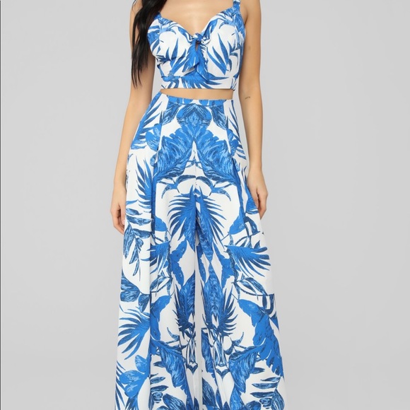 Fashion Nova Other - Honeymoon Phase Floral Set - Blue/White